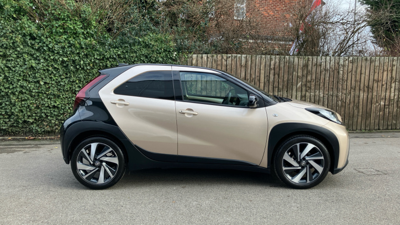 Toyota Aygo X 1.0 VVT-i Edge 5dr Petrol Hatchback